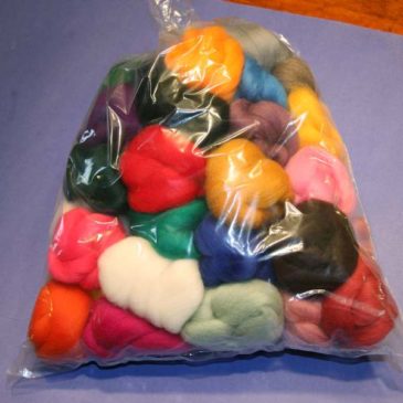 Corriedale – Bag of Nests (50 Colours) – 500g